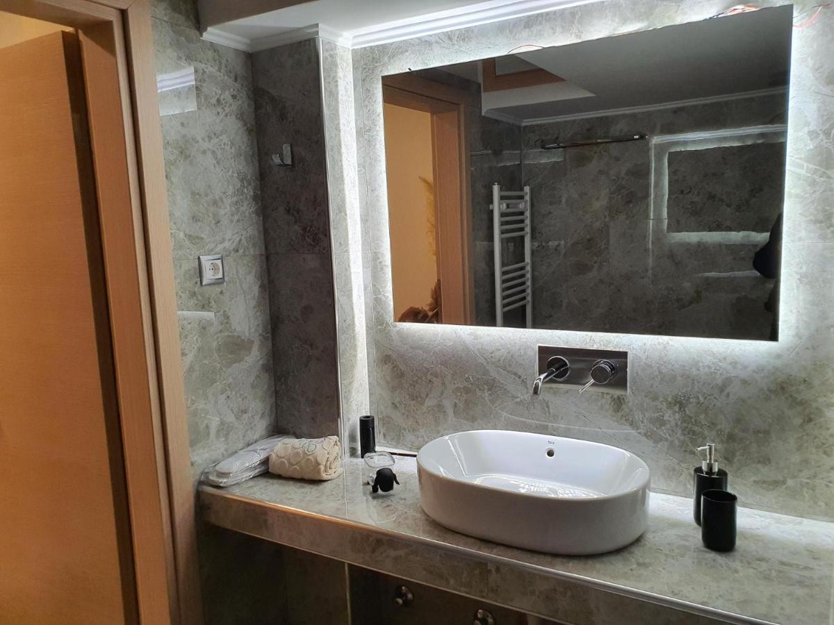 Kozani Home 01 ภายนอก รูปภาพ